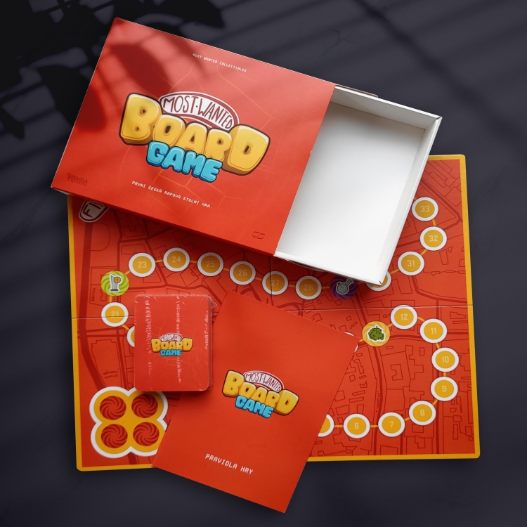  TABLE GAME // PLAYING PLAN <br /> // PLAYING CARDS // BOX